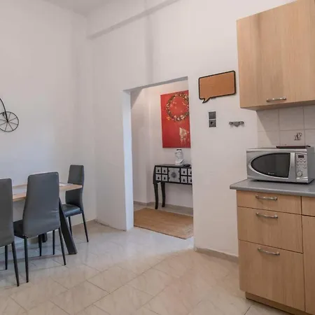 Dion's With Private Parking At The Center Of Kos